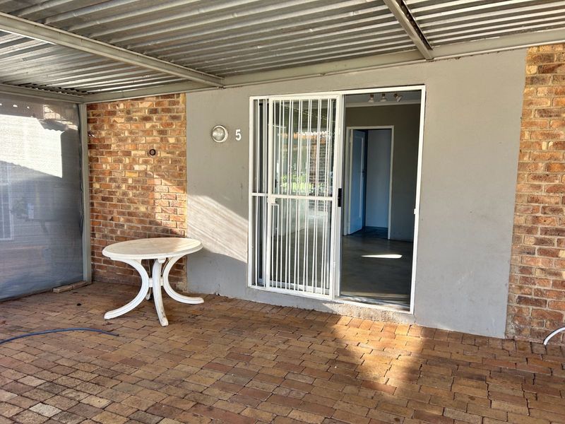 2 bedroom flat in monument