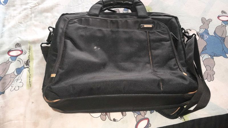 Laptop bag