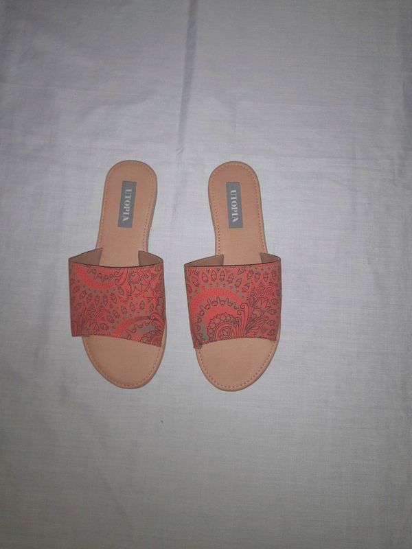 Shweshwe flat sandals