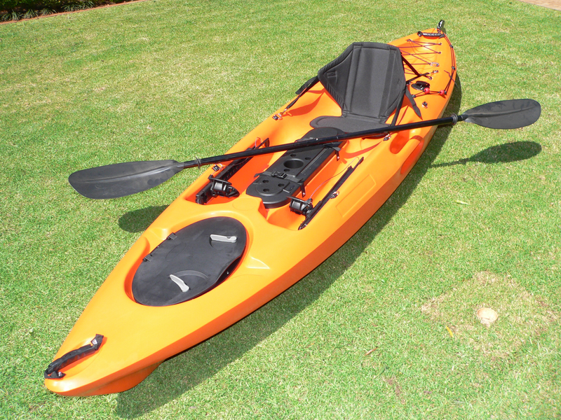 Pioneer Kayak Kingfisher incl. seat, paddle, leash, rod holder and rudder, Orange colour, NEW!