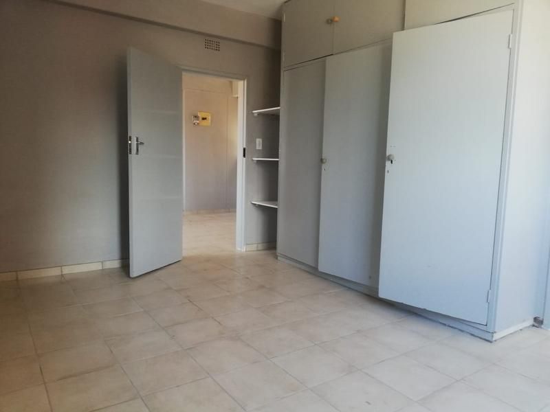 1 BEDROOM FLAT TO LET WITH IMMEDIATE OCCUPATION IN YEOVILLE