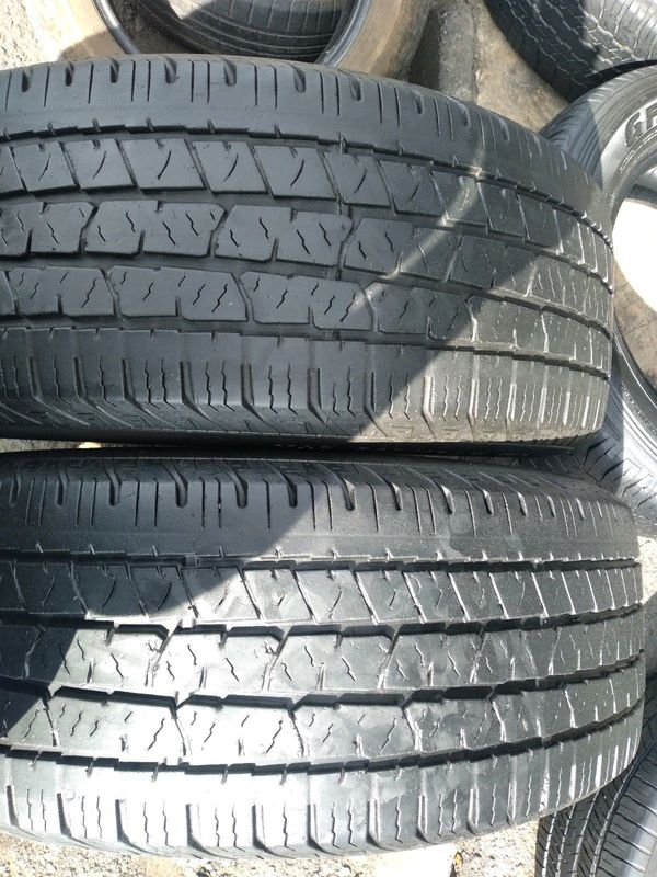 2 Continental Cross Contact LX 18inch tyres still in very good condition