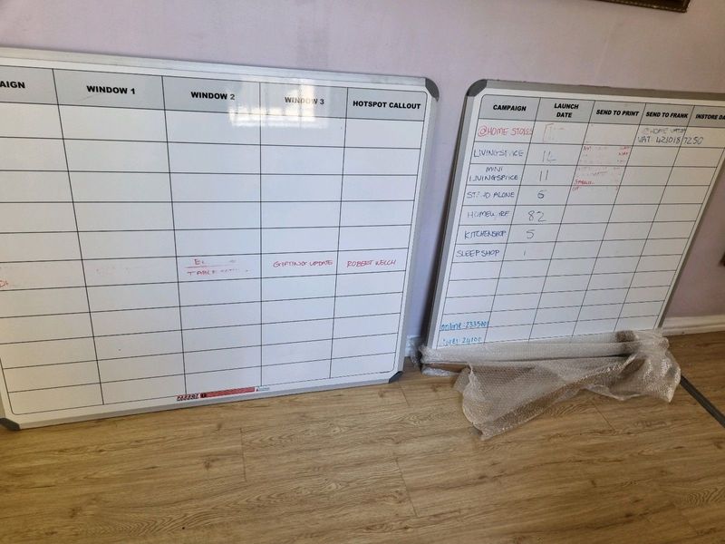 2 White board planners