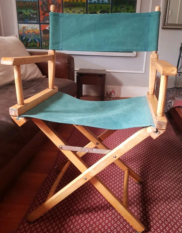 Vintage reconditioned &#34;directors chair&#34; witu brand new canvas