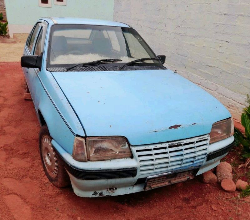 STRIPPING OPEL KADETT CUB