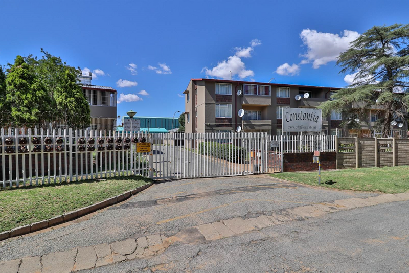 2bedroom flat in a Secured Complex