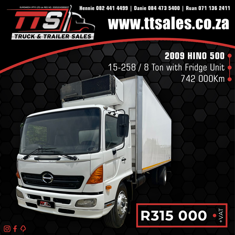 2009 HINO 500 15-258 / 8 Ton with Fridge Unit