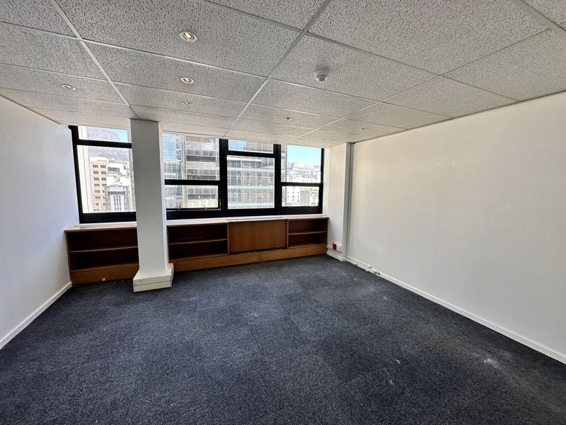 130m² Office To Let in Cape Town City Centre