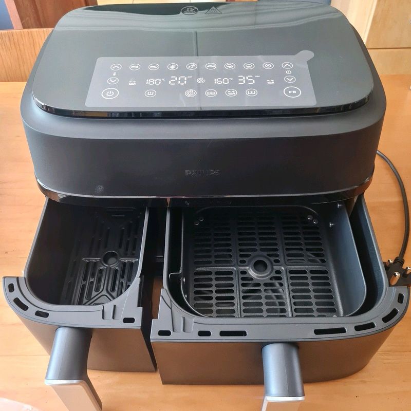 Philips  dual basket airfryer, 3000 series, for sale