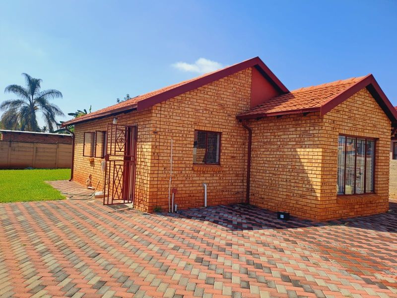 3 Bedroom House for Sale in The Orchards