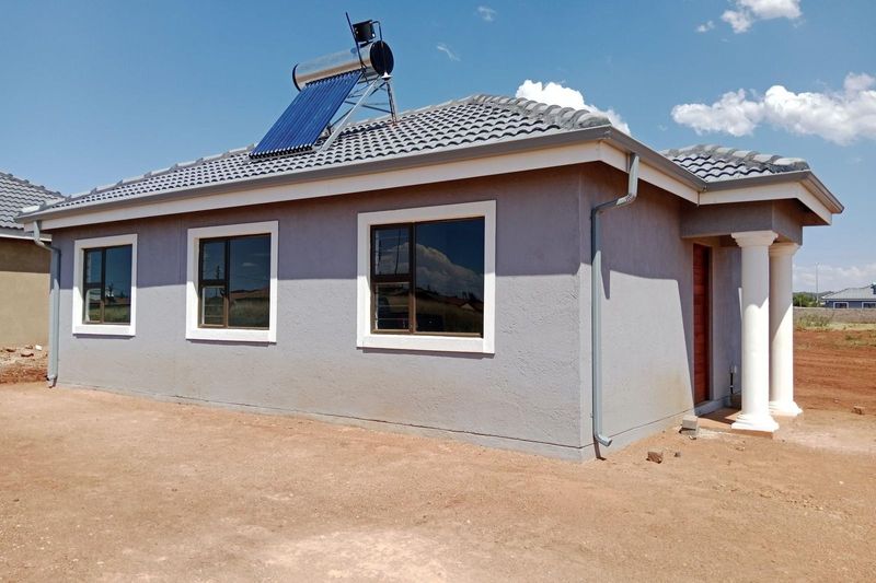 New house for sale in a big yard at Ga Rankuwa unit 9 in a new development
