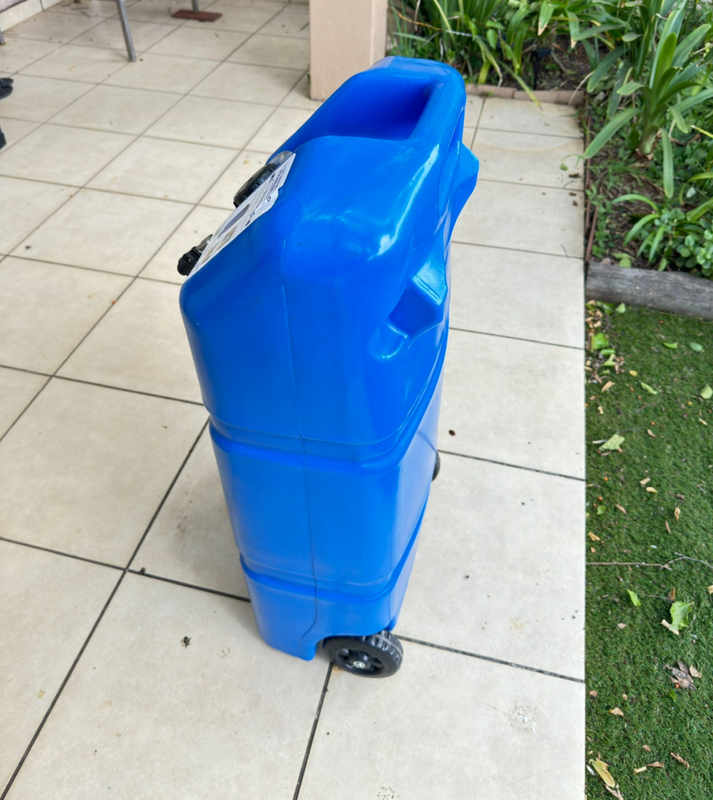 Water caddy / container 60 litres