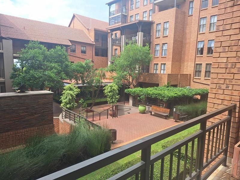 Lovely 2 Bedroom ground floor apartment in Newlands