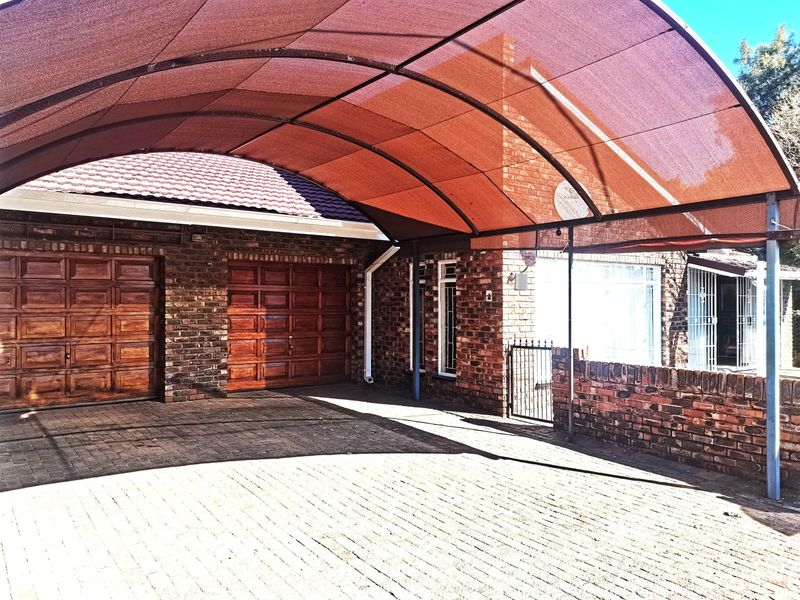 2-bedroom townhouse for sale in Parys