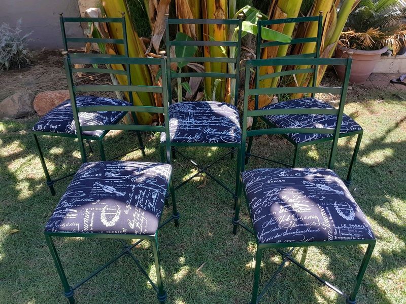 6 Metal Outdoor/Patio chairs