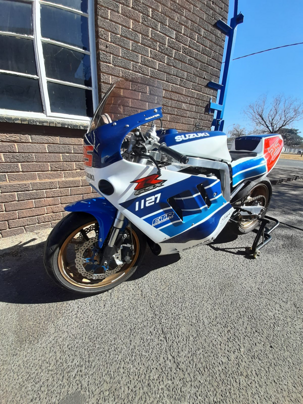 1991 Suzuki GSX-R1100 - Track Bike - R45,000