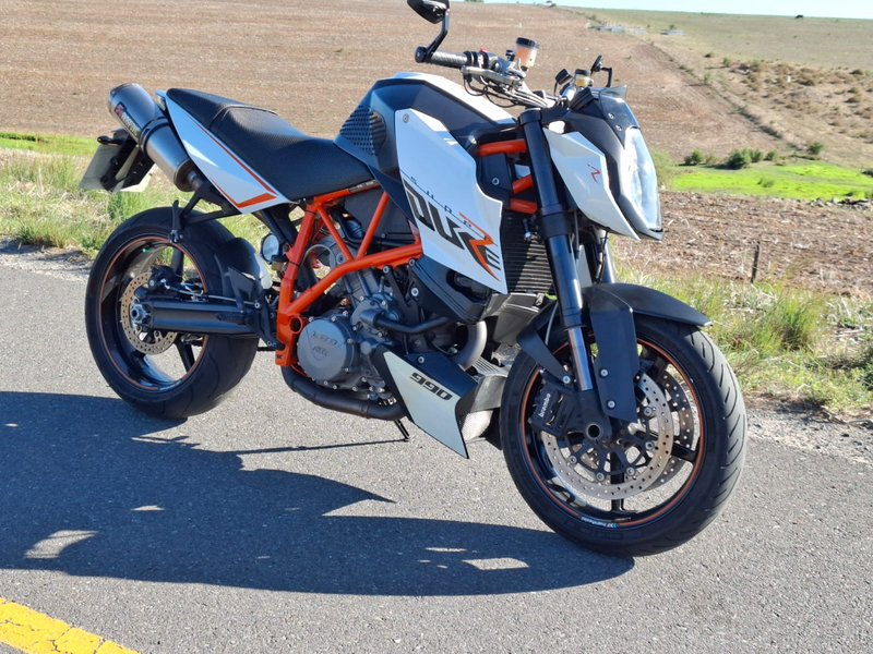 2012 KTM 990 Super Duke R