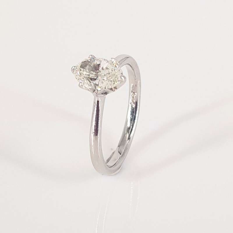 PLATINUM OVAL DIAMOND RING