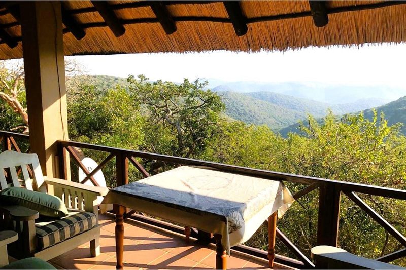 House for sale in Kube Yini Game Reserve - Wildlife on your stoep!