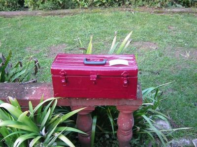 Maroon toolbox