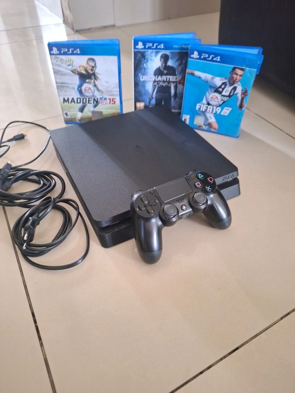 Ps4 slim bundle