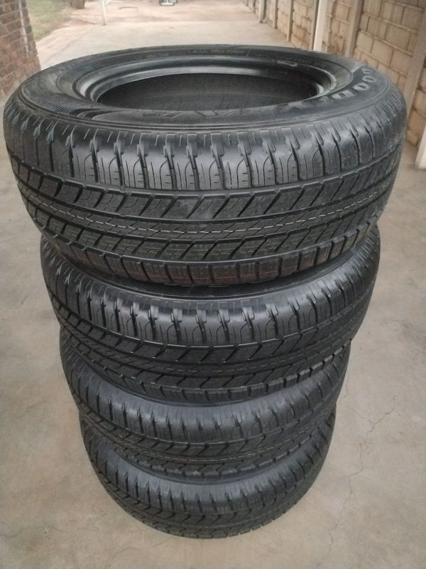 265 65R17 GOOD YEAR WRANGLER Tyres A Set Of Four On Sale.