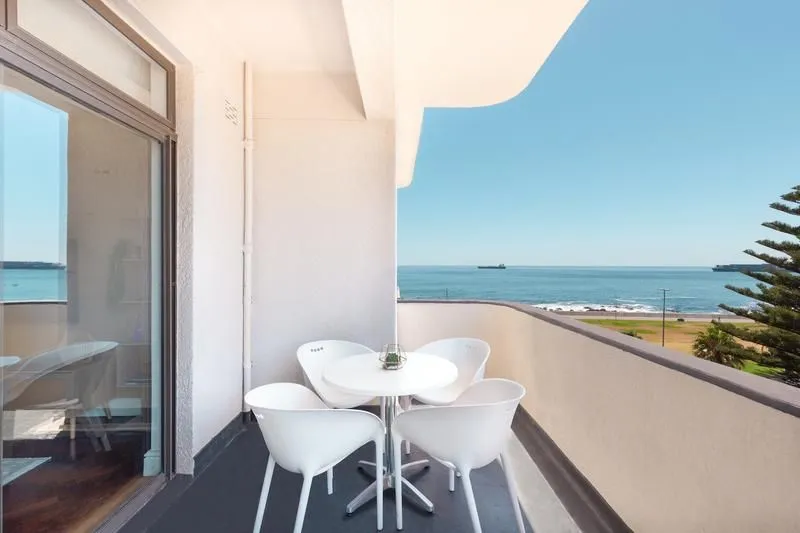 Seapoint Two Bedroom Fully Furnished Apartment with Seaviews