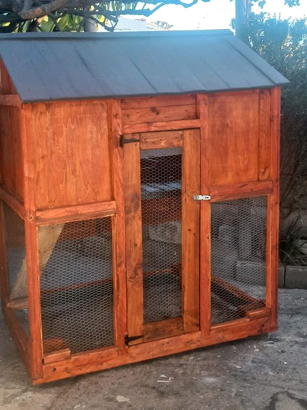 Chicken coop ( strictly orders)