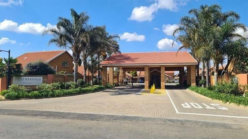 ATTENTION !! FEATHERDALE ESTATE UNIT AVAILABLE