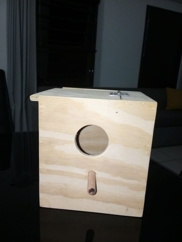 Nest boxes for budgies and lovebirds