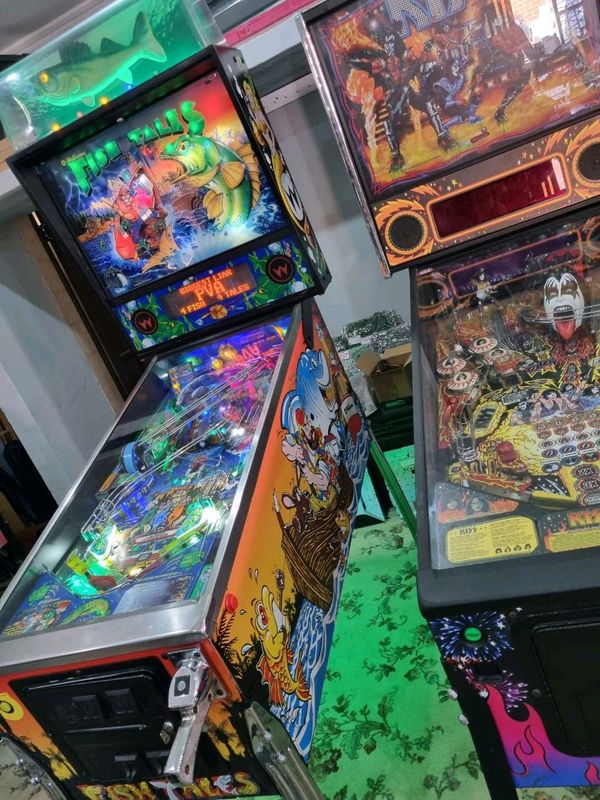 fish tales pinball machine by williams electronics in 1992 with led The best condition in Africa
