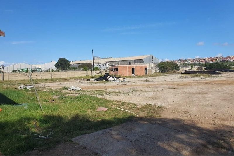 5000m2 Land For Sale
