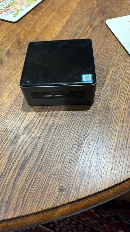 Intel Nuc8i5