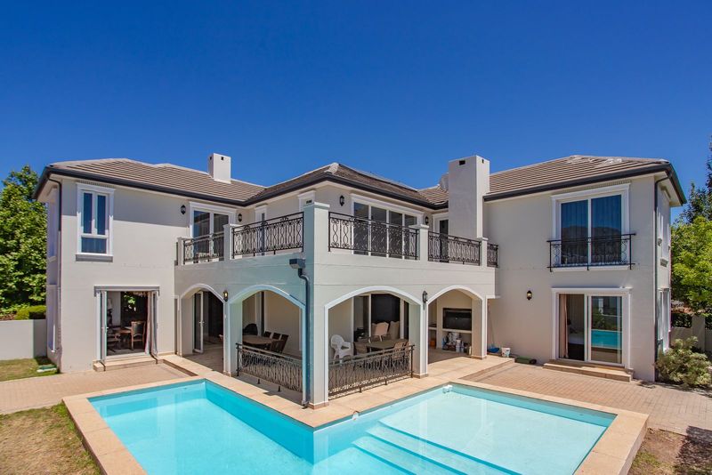 Opulent Living on Val de Vie Estate