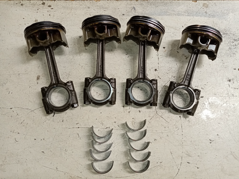 YAMAHA R1 pistons and rods [,5pw 2002-2003]