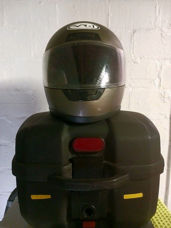 VR-1 helmet &amp; Topbox
