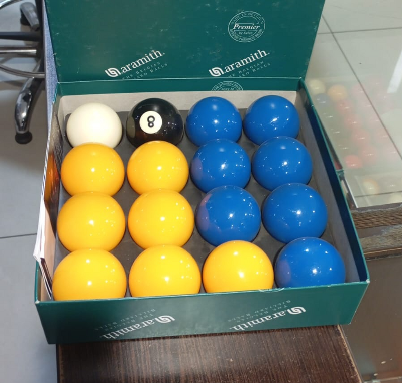 Snooker balls