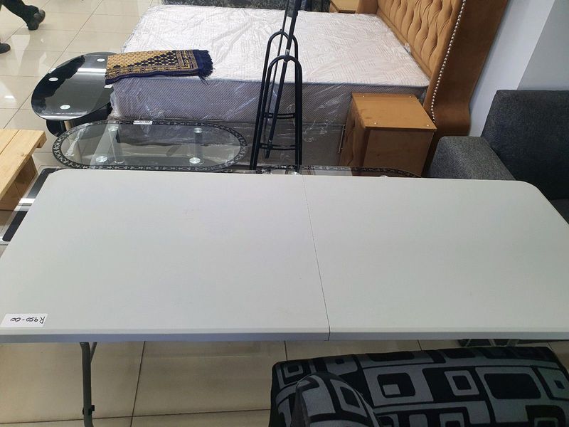 New folding table 1.8m