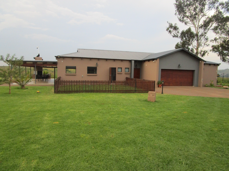 A beautiful manicured agricultural plot for sale in Kloofsig for R 5 995 000 a