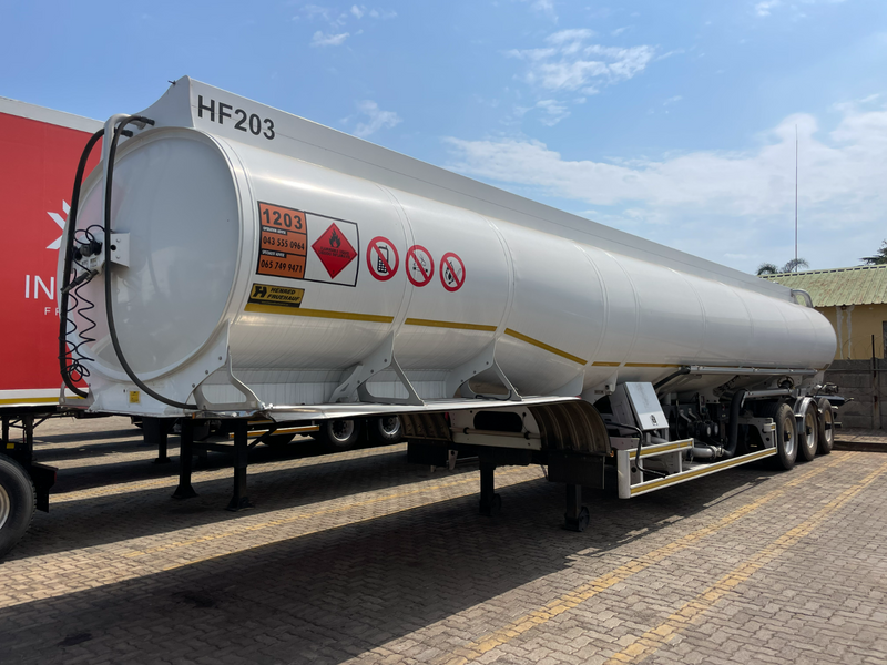2020 Henred Fruehauf tri axle Fuel tanker 50000Lt