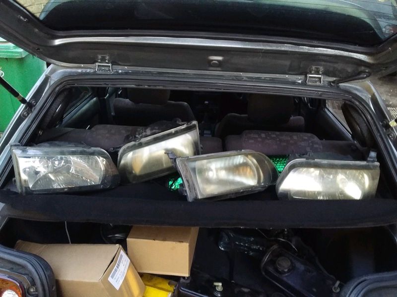 Tazz 4x Headlights &amp; 2x Tail Lights