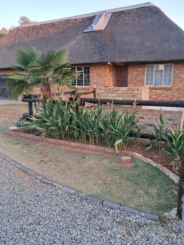 3 Bedroom Thatch house in a country living style available for rental