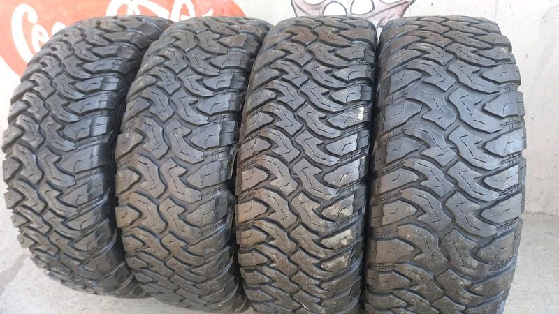 265/75/16 HANKOOK DYNAPRO MT2 Still in perfect conditions contact 0810641710