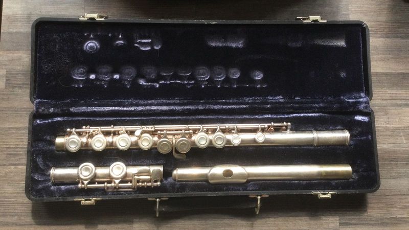 Flute Silver Artley model 18-0 USA make R1200. Perfect working order