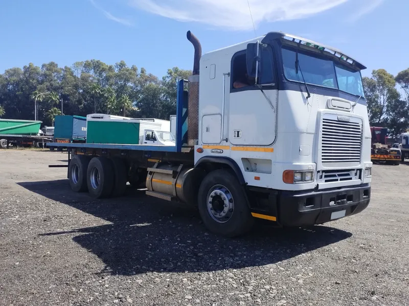 1996 FREIGHTLINER FLB100 6x4 (14 TON) WITH FLAT DECK BODY