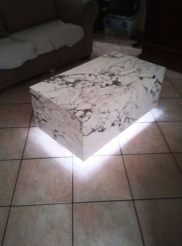 Engineered Quartz Stone Floating on light.