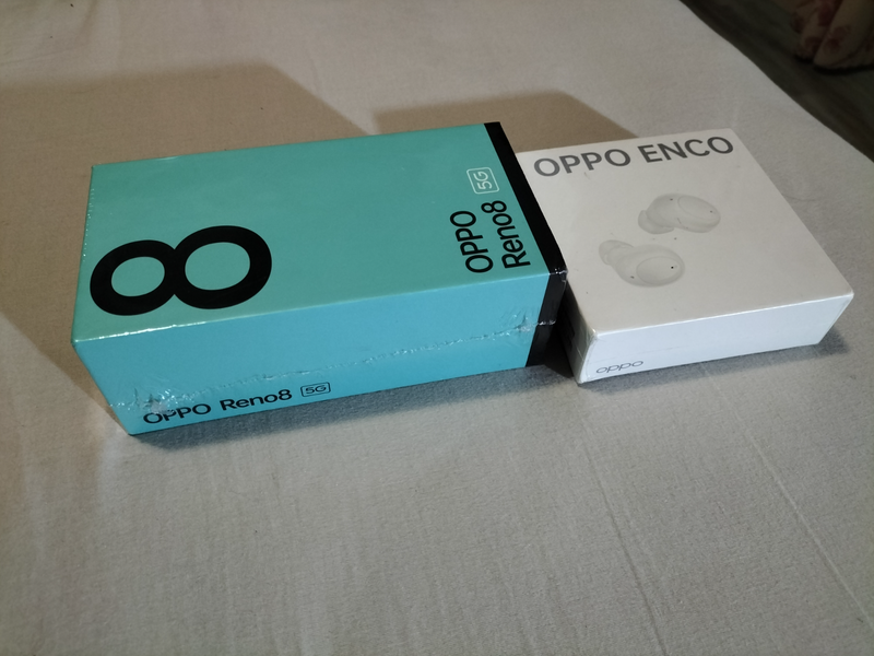 Brand new Oppo Reno 8