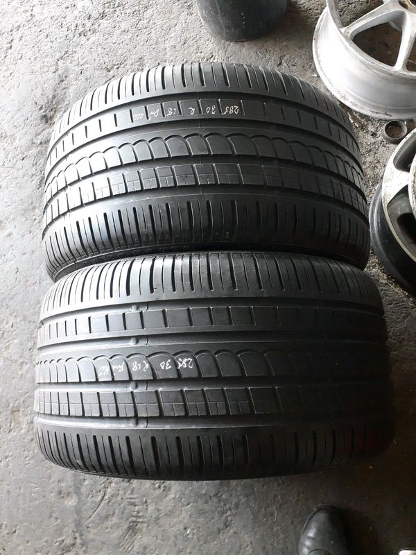 285/30/18×2 pirelli and many other sizes available call/whatsApp 0631966190.