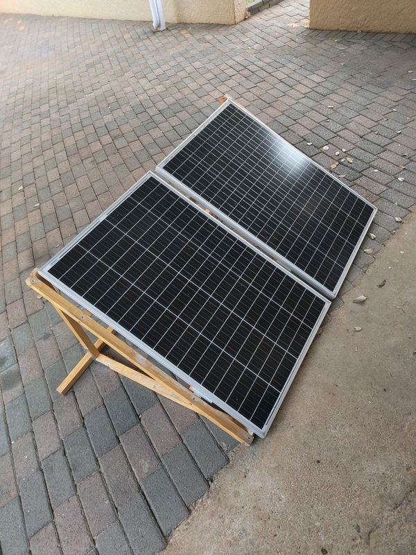 Solar Panels with freestanding mount and cable