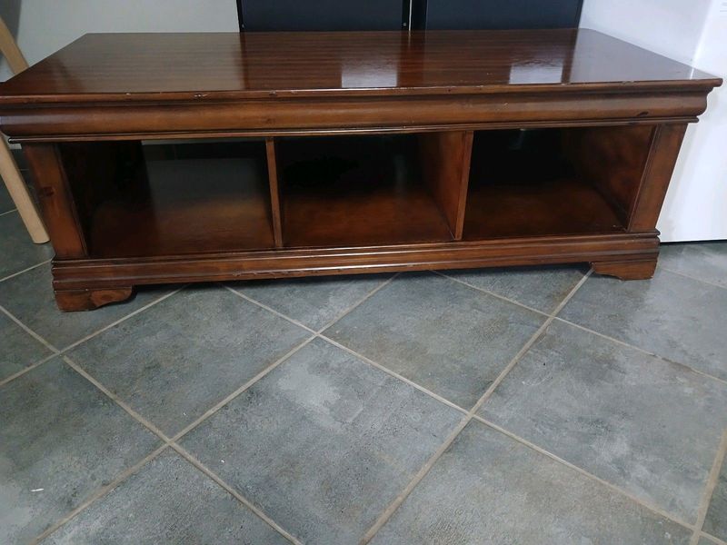 Coricraft tv cabinet/coffee table